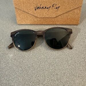 Johnny Fly Round Sunglasses with Dark Lenses